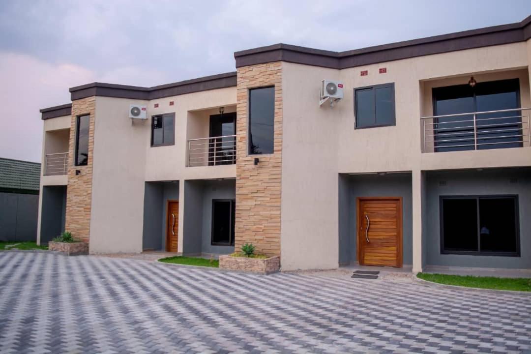 Royal Suites Apartments Lusaka Exterior foto
