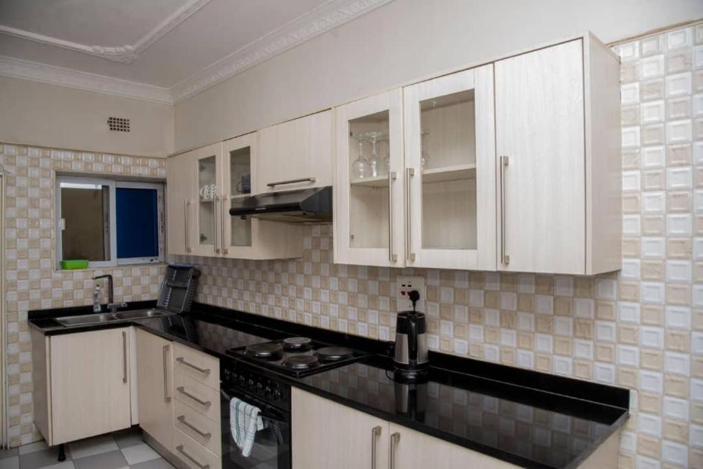 Royal Suites Apartments Lusaka Exterior foto